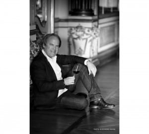 James Suckling, vinexpert med sitt glas “100 Points”