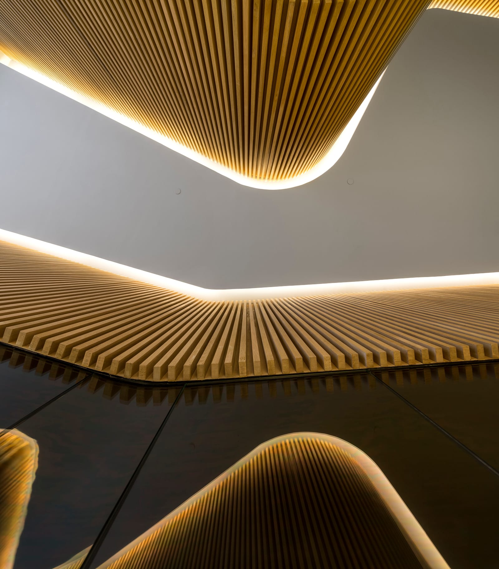 Mistral Wine and Champagne Bar, São Paolo. Arktitekter Studio Arthur Casas.