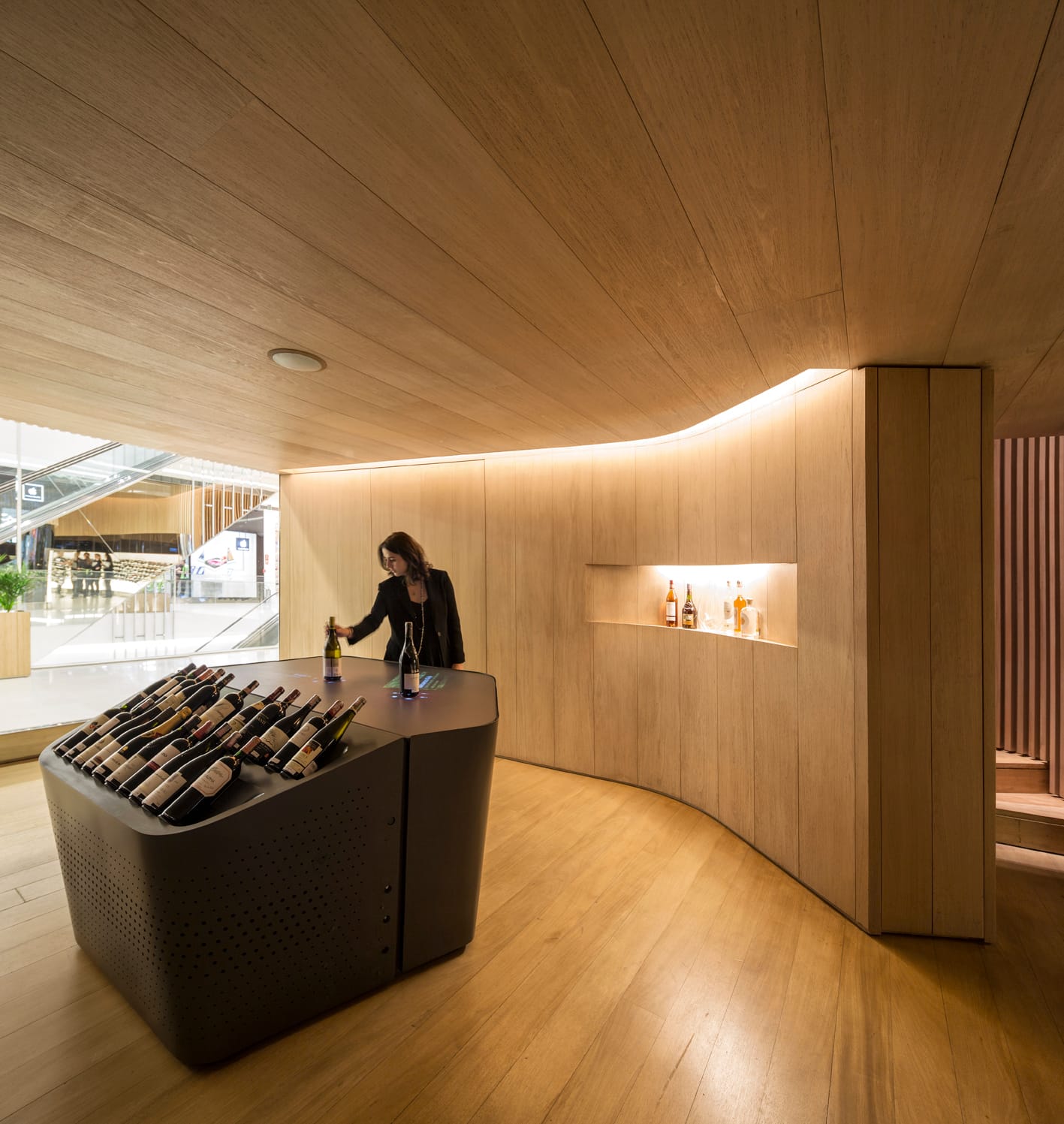 Mistral Wine and Champagne Bar, São Paolo. Arktitekter Studio Arthur Casas.