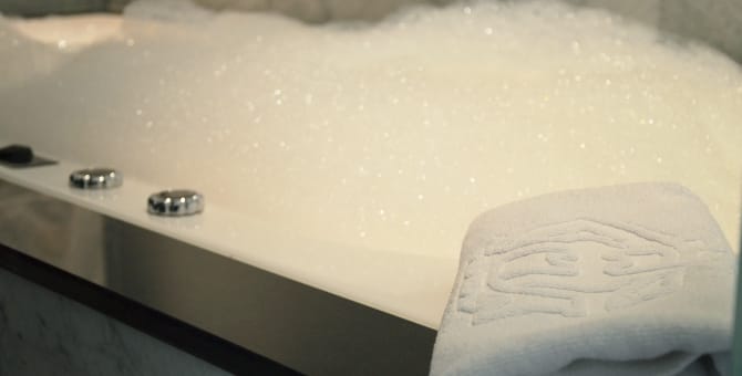 Bath Butler_towel_Grand Hôtel