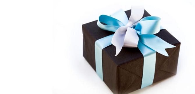 gift-wrapping