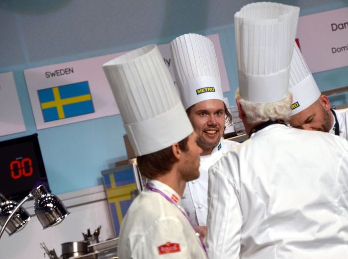 Tommy pustar ut_Bocuse d'Or Europe 2014