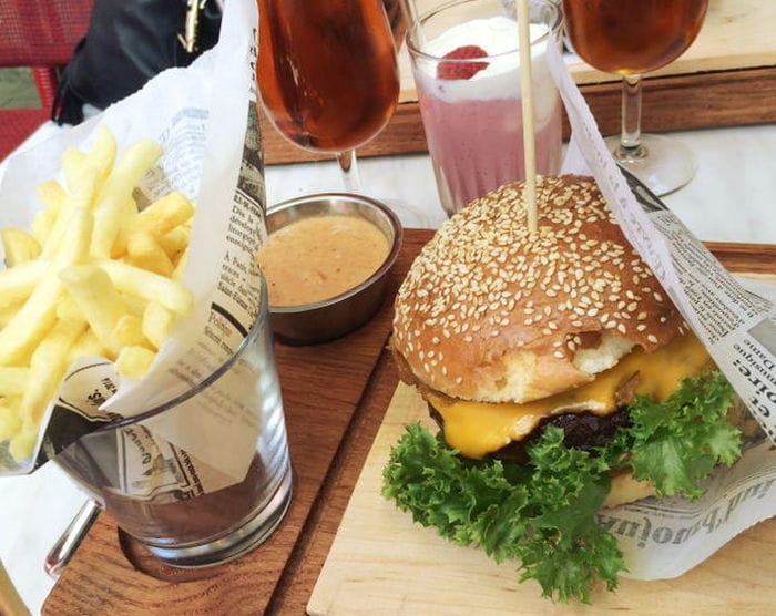 True Burger_Bar Burger Café