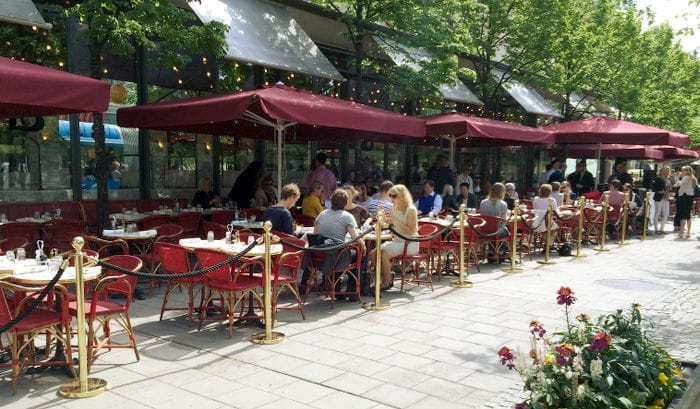 Uteservering_Bar Burger Café