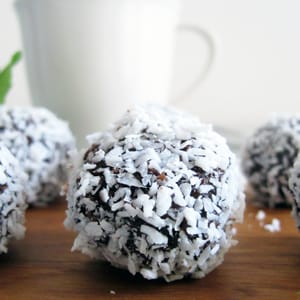 hälsosam sommar dadelkokosboll1