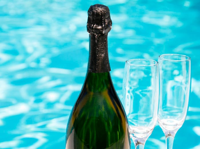 Champagne_pool