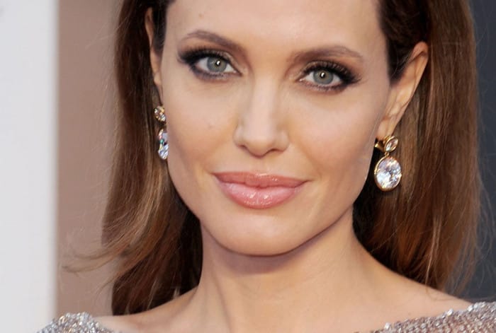 Lips_Angelina Jolie