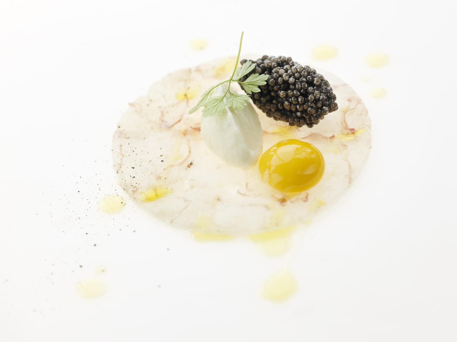 LOBSTER CARPACCIO WITH QUAIL EGGS, CAULIFLOWER CREAM AND CARELIAN CAVIAR FINEST BAERIAL MALOSSOL