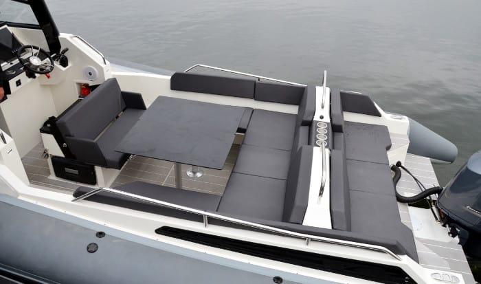 Agapi_seating_700