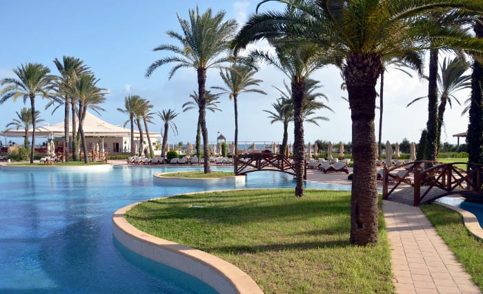 Mövenpick_poolområde700
