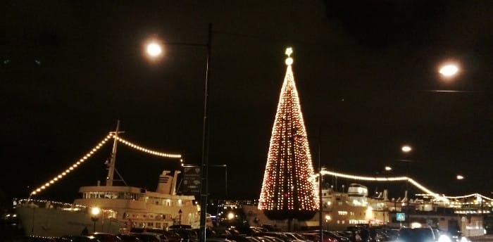 God Jul Årets Julgran_Skeppsbron_Stockholm_Lyx