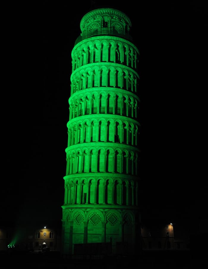 Global Greening_Lutande tornet i Pisa