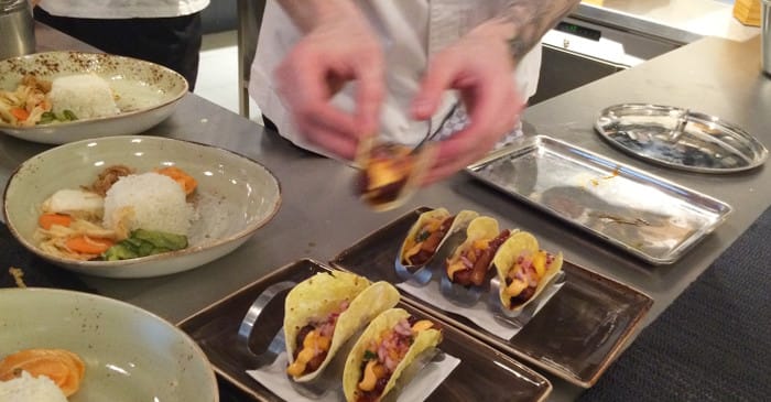 Yolo_fläsktacos i köket