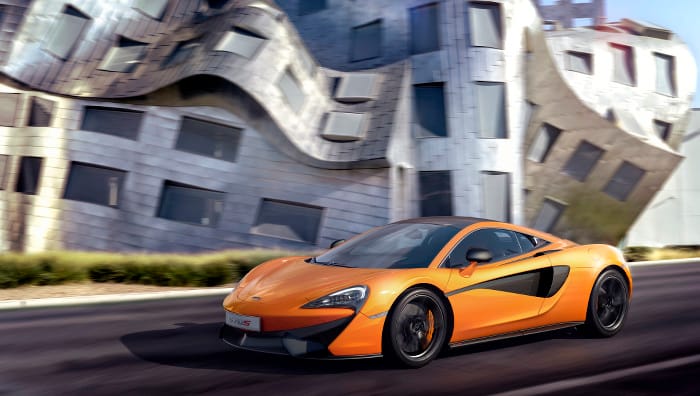 McLaren 570s Coupé_ventura_orange_drive