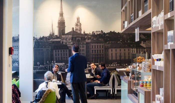 FIKA NY_interior_Stockholmsbild