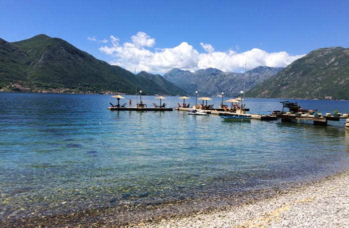 Kotor_stenstrand_flytbrygga