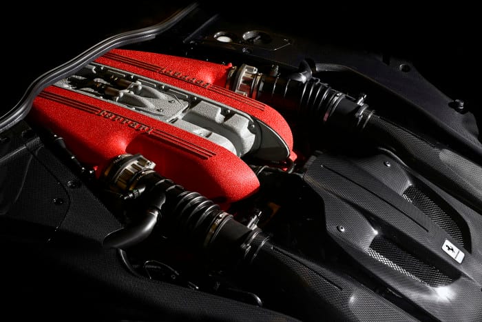 Ferrari_F12tdf_engine