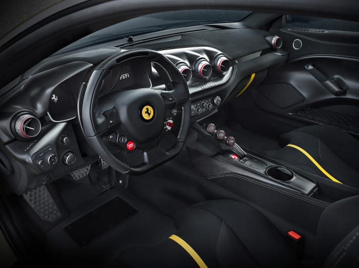 Ferrari_F12tdf_interiör