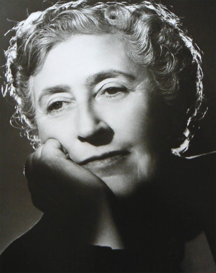 Agatha_Christie_Angus_McBean_INTEXT