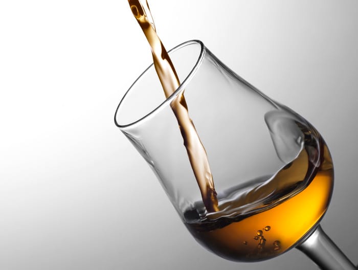 Glas-med-whisky_Mackmyra