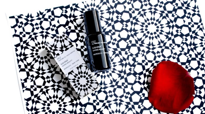 alla hjärtans dag_FEZPerfume_bottleboxrosepetal_ontable_v3.2
