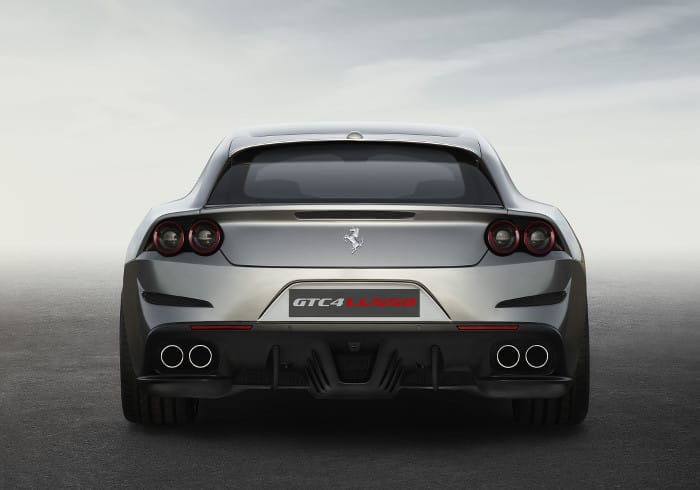 Ferrari_GTC4Lusso_rear